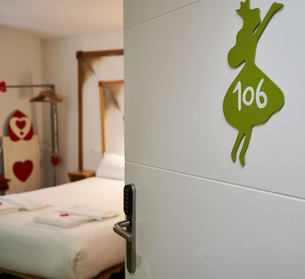 Pension Aliciazzz Bed And Breakfast Bilbao Bagian luar foto