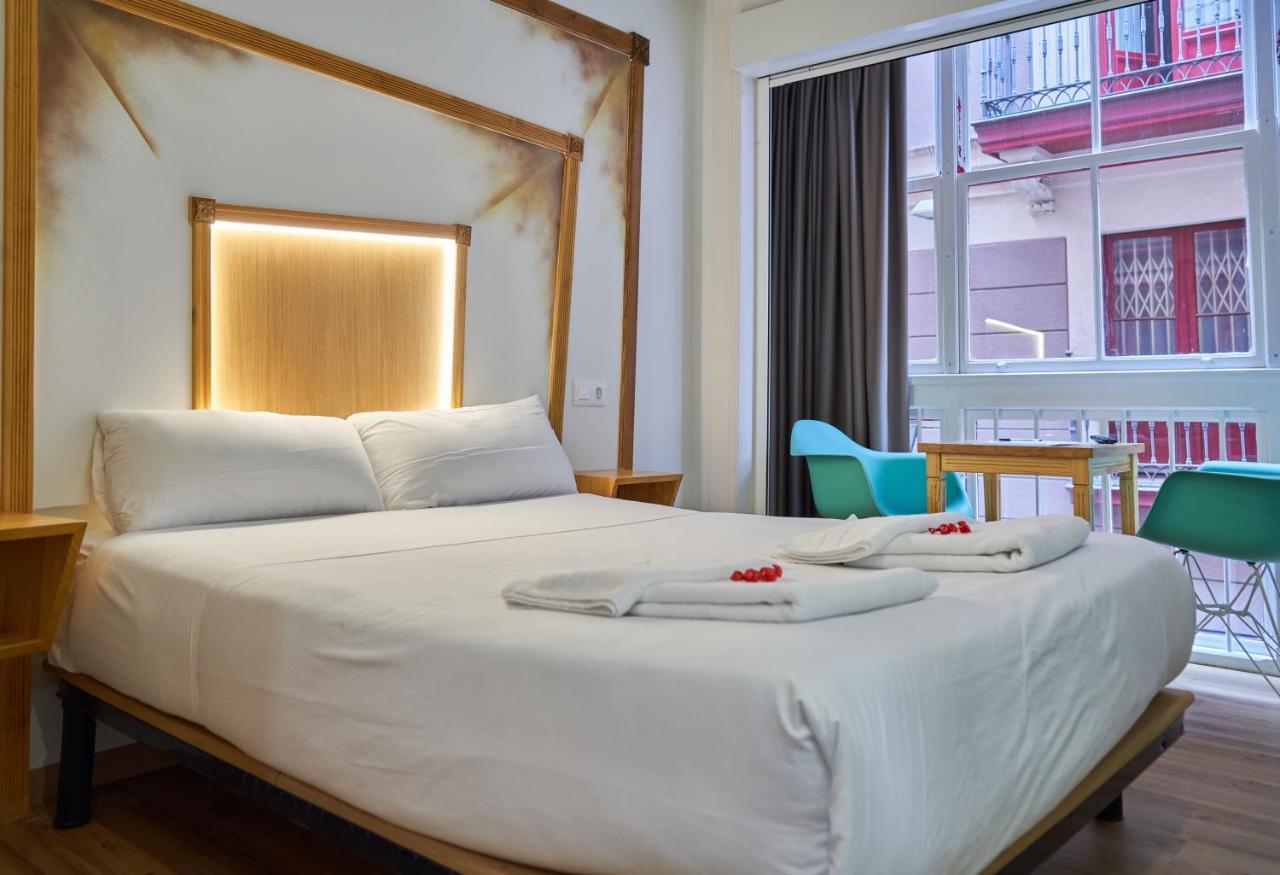 Pension Aliciazzz Bed And Breakfast Bilbao Bagian luar foto