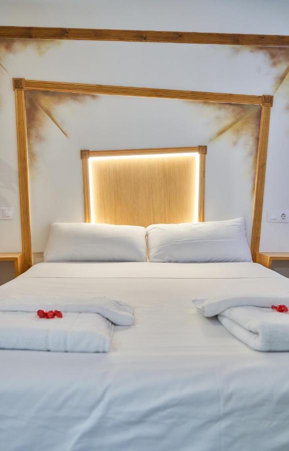 Pension Aliciazzz Bed And Breakfast Bilbao Bagian luar foto