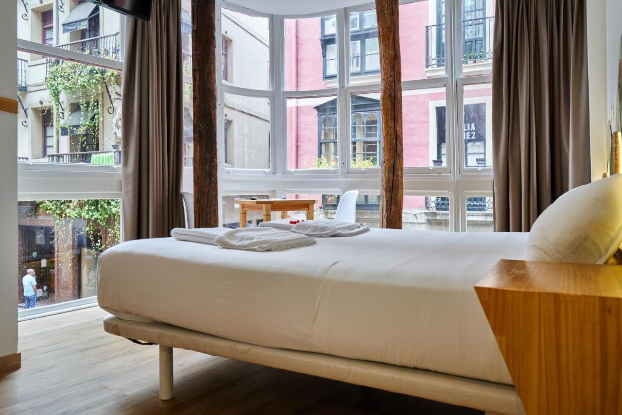 Pension Aliciazzz Bed And Breakfast Bilbao Bagian luar foto