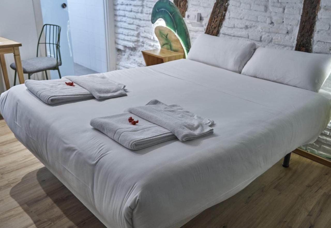 Pension Aliciazzz Bed And Breakfast Bilbao Bagian luar foto