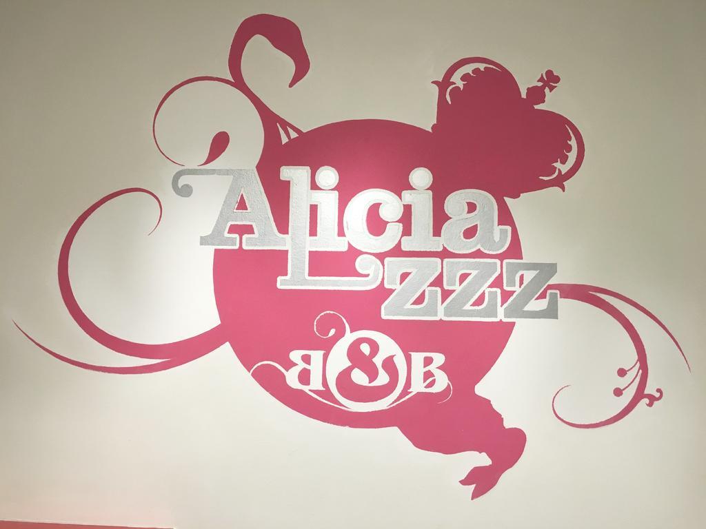 Pension Aliciazzz Bed And Breakfast Bilbao Bagian luar foto