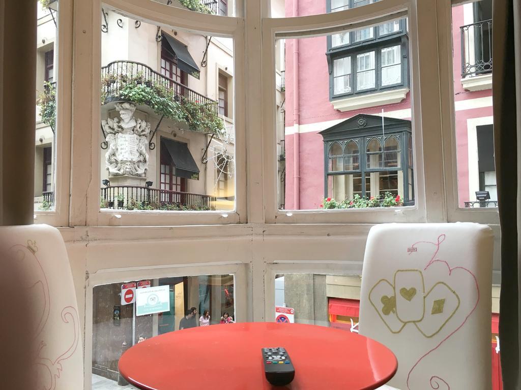 Pension Aliciazzz Bed And Breakfast Bilbao Bagian luar foto